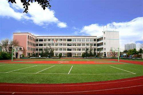 西林小学新建项目在这里,看样子还蛮大的