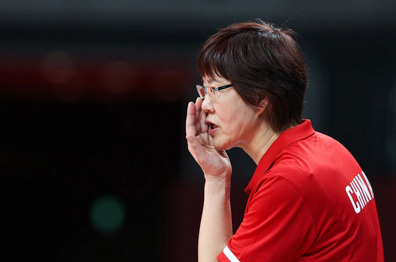 郎平发长文告别中国女排网友看得眼泪哗哗的