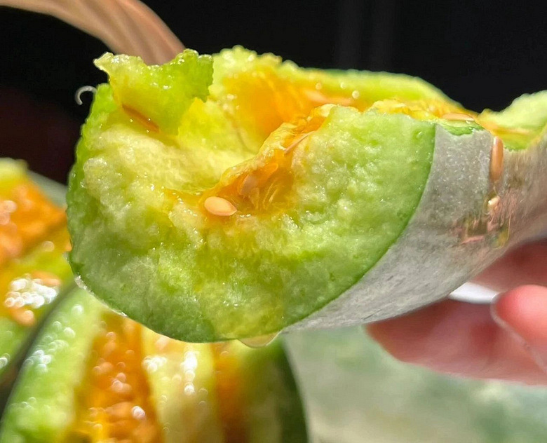 早春头茬山东羊角蜜399元箱脆甜清爽现摘现发