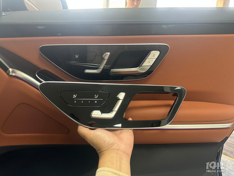 24款奔驰s400升级通风座椅 夏日炎炎