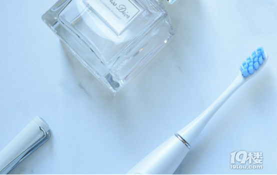 使用电动牙刷有什么危害?警惕三大黑幕智商税