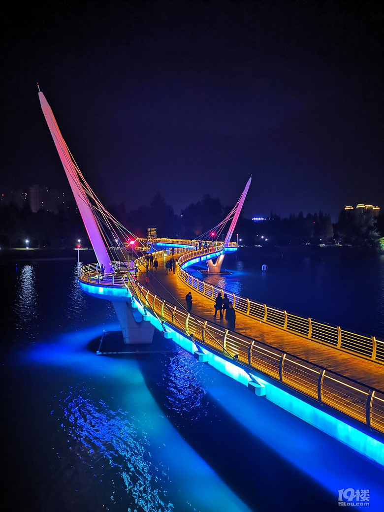 黄岩夜景挺美的