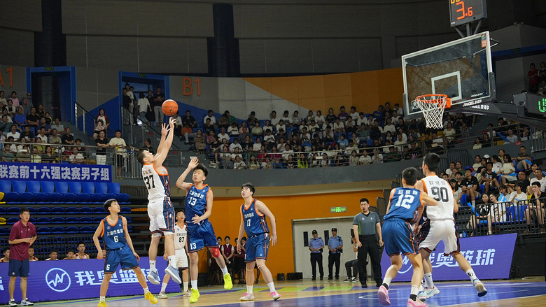 临海回浦实验中学男篮,全国亚军!